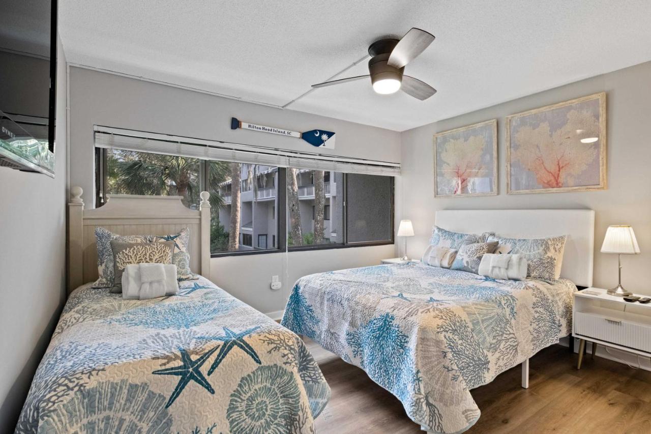 Coastal Oasis With Pool - Walk To Coligny Beach Park Hilton Head Island Exterior photo