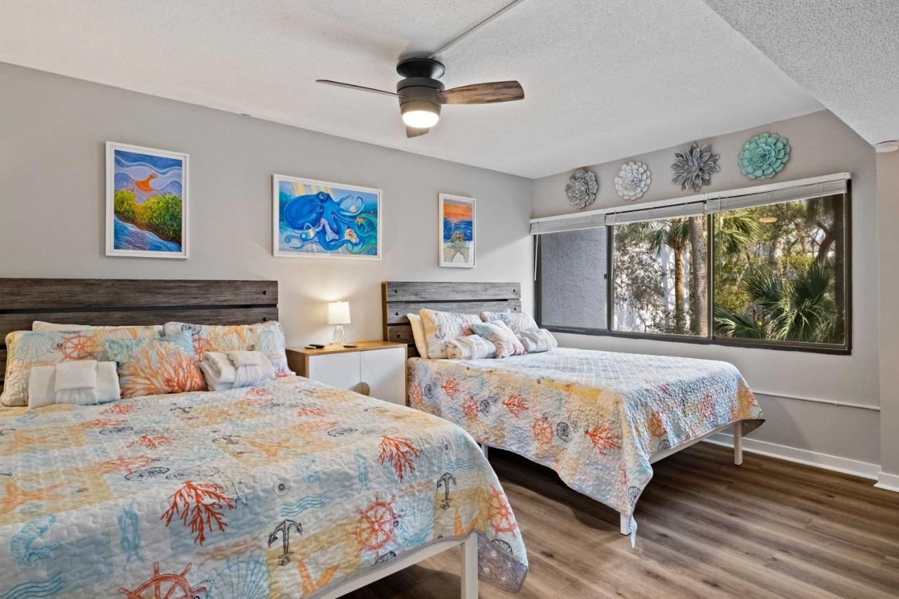 Coastal Oasis With Pool - Walk To Coligny Beach Park Hilton Head Island Exterior photo