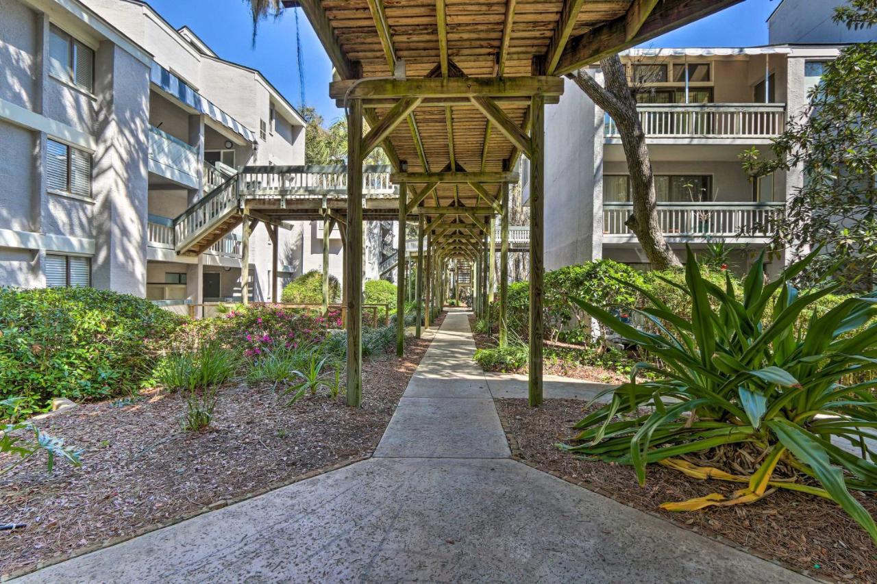 Coastal Oasis With Pool - Walk To Coligny Beach Park Hilton Head Island Exterior photo